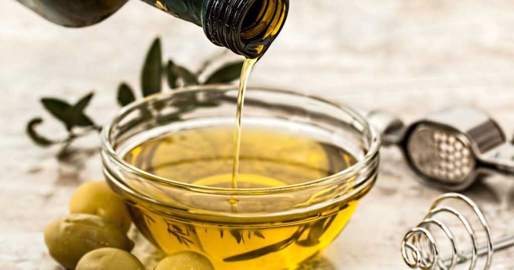 Mediterranean keto, olive oil