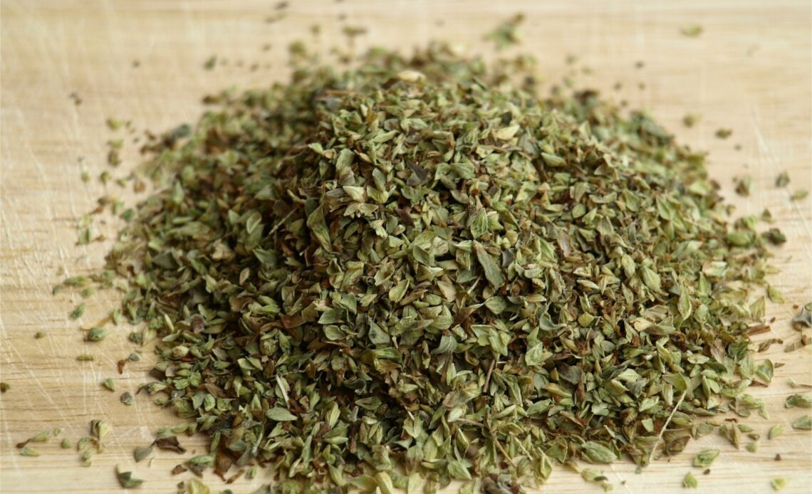 Dried oregano